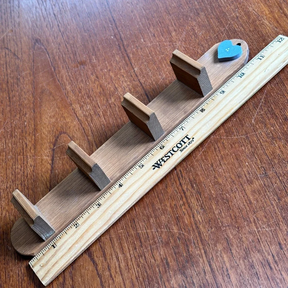 VTG Rustic Wood Wall Rack Trinket Shelf Blue Heart 10